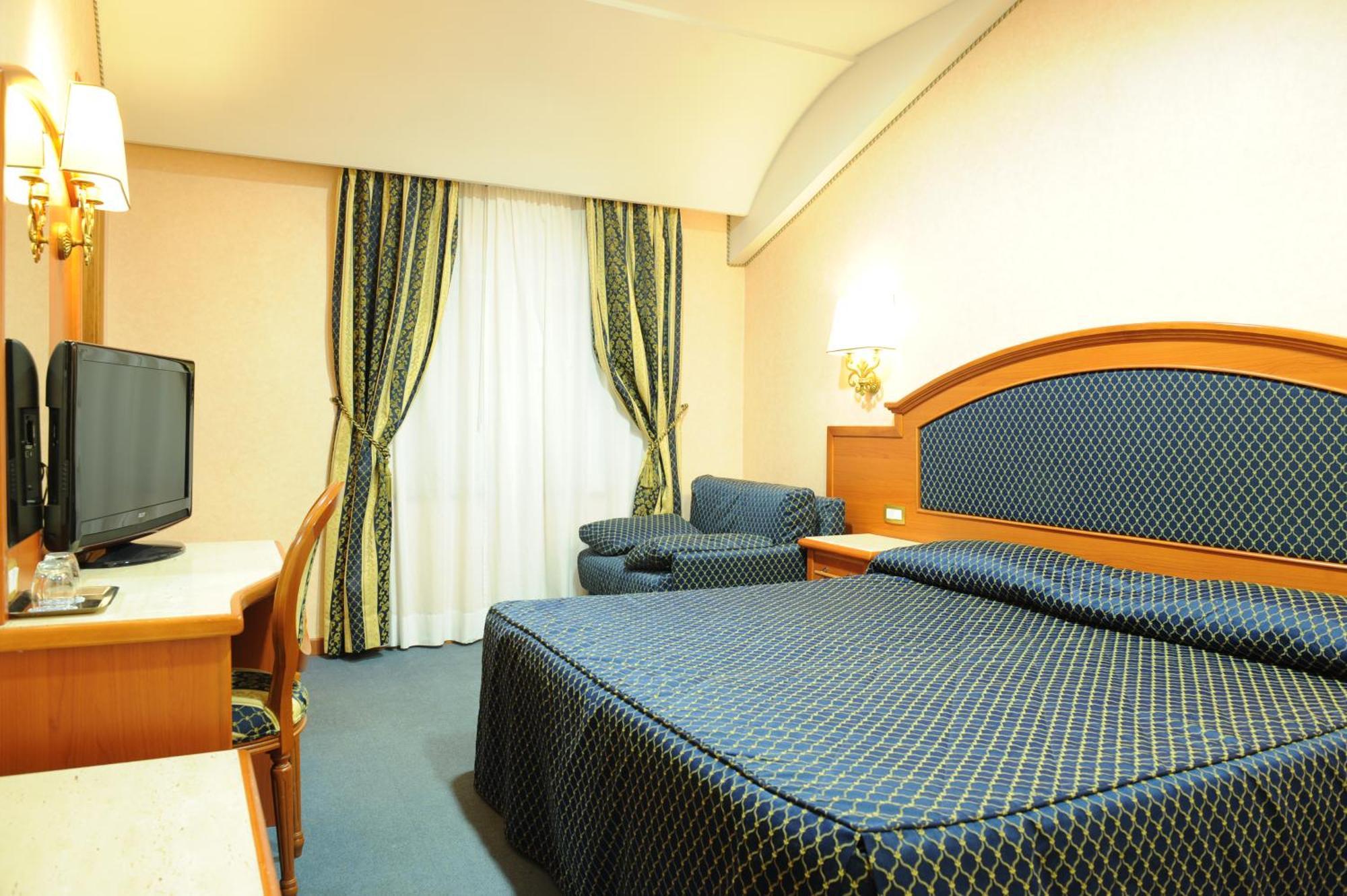 Hotel La Bella Venere Caprarola Buitenkant foto