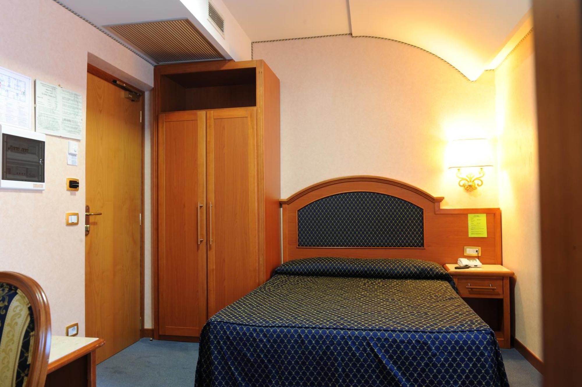 Hotel La Bella Venere Caprarola Buitenkant foto